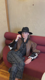 ef686d80a5c646b2b40458852db39475.MOV